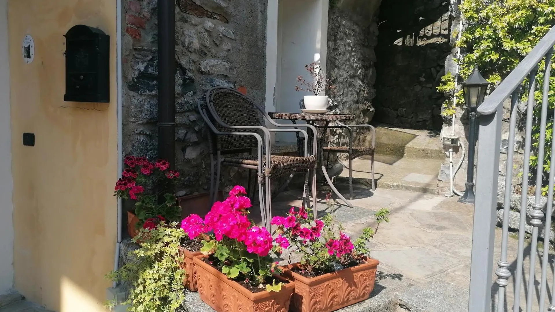 La Ruota Del Mulino Aparthotel Nesso Italy