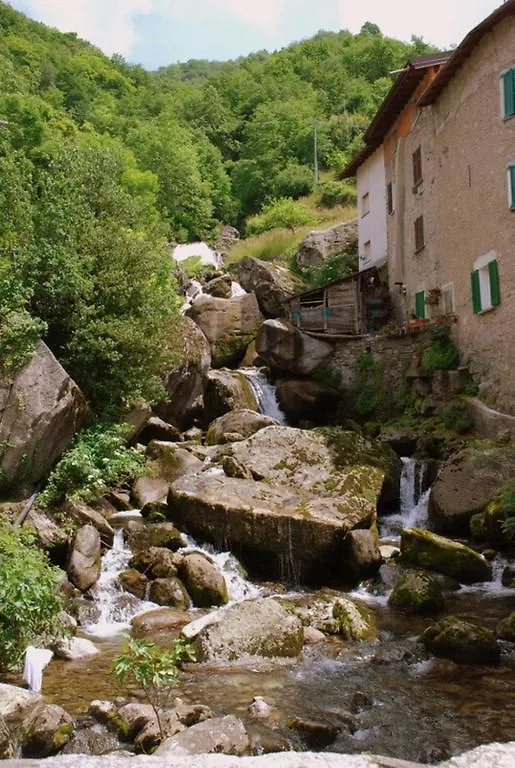 La Ruota Del Mulino Aparthotel Nesso Italy